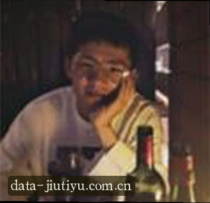 李薇